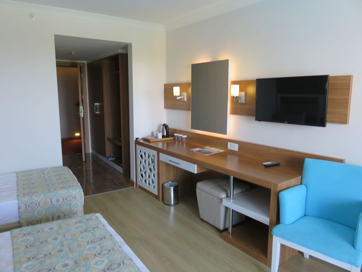 imagini hotel LONICERA RESORT